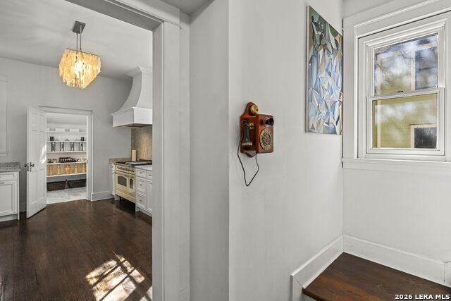 110 E Mulberry Property Photo 26