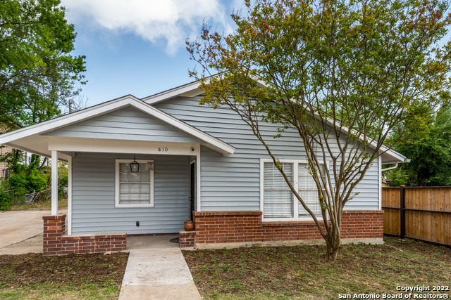 810 E Euclid Ave Property Photo 1