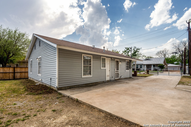 810 E Euclid Ave Property Photo 3
