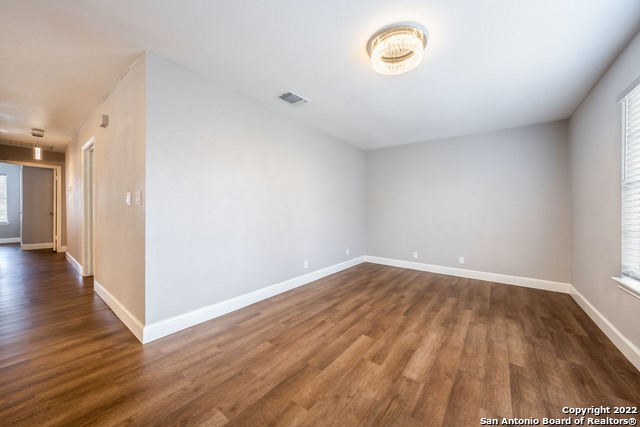 810 E Euclid Ave Property Photo 6