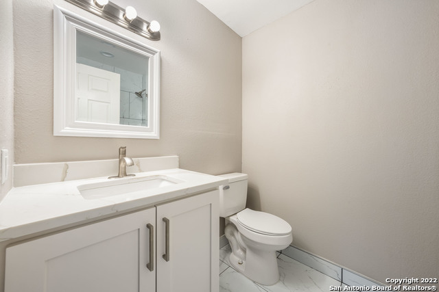 810 E Euclid Ave Property Photo 16