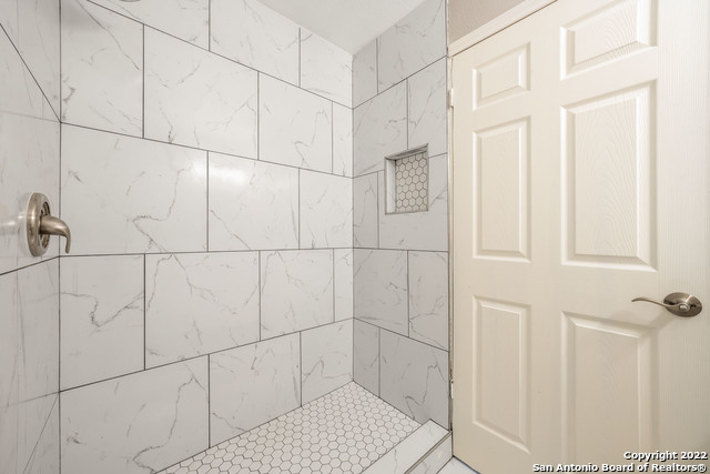 810 E Euclid Ave Property Photo 17