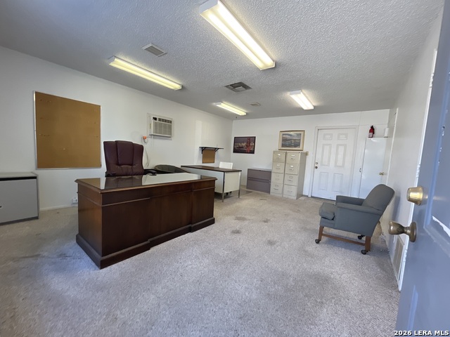 802 Monticello Ct Property Photo 3