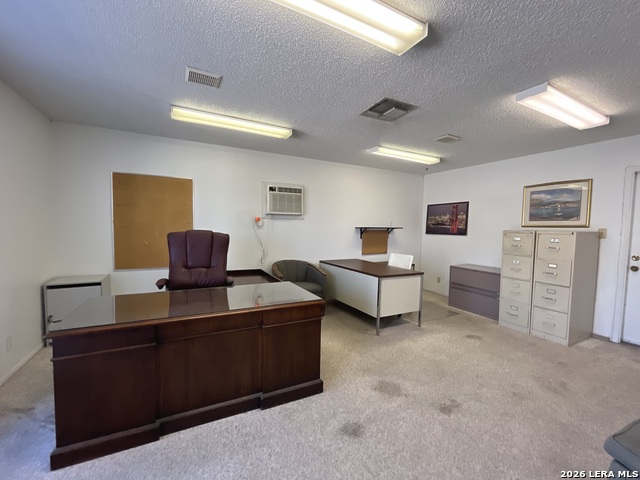 802 Monticello Ct Property Photo 4