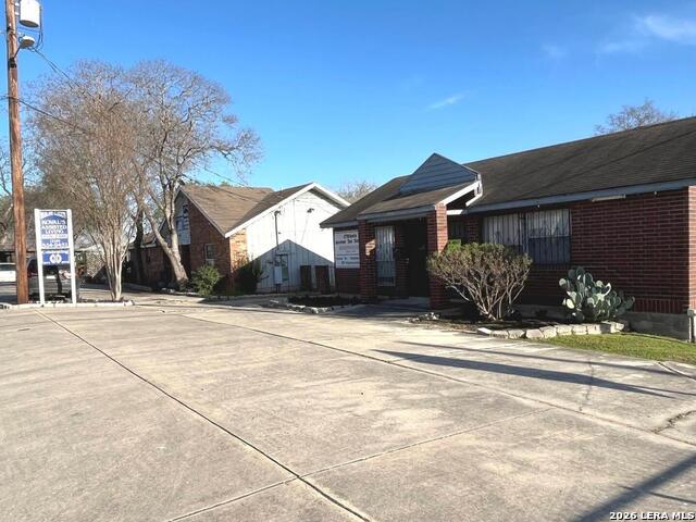 802 Monticello Ct Property Photo 8