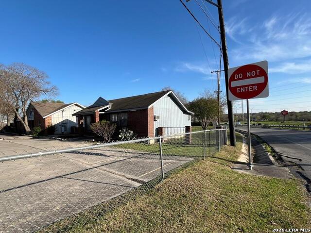802 Monticello Ct Property Photo 12