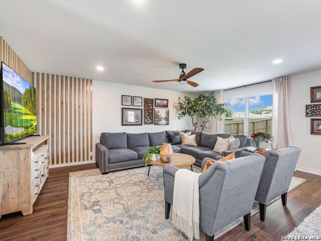 22607 Green Jacket Property Photo 5