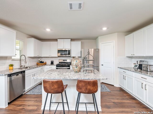 22607 Green Jacket Property Photo 9