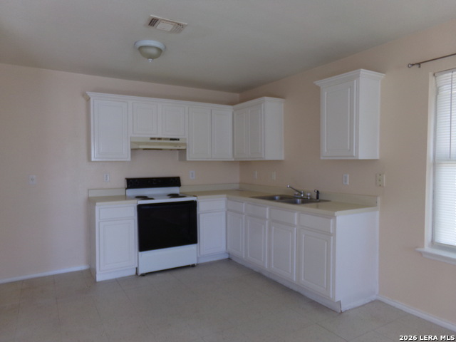 9228 Balboa Port Property Photo 4