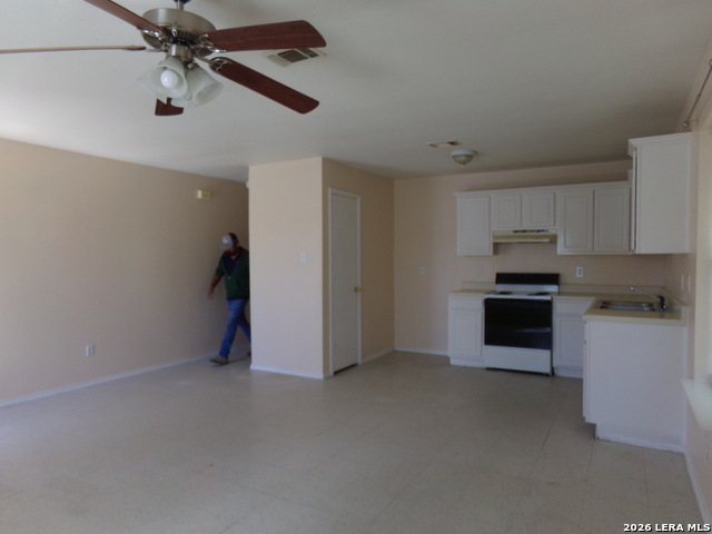 9228 Balboa Port Property Photo 5