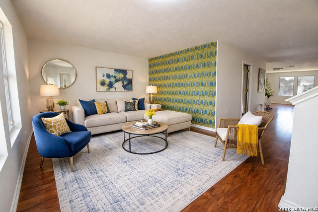 655 Northlake Property Photo 4