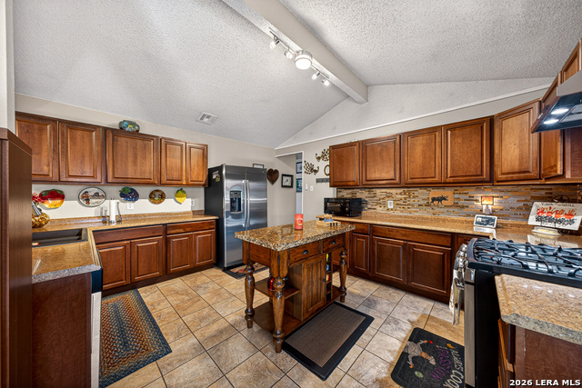 8722 Thatch Property Photo 8