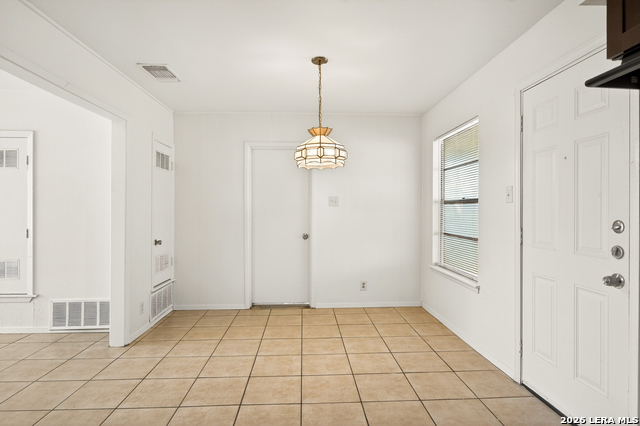 5823 Castle Brook Property Photo 12