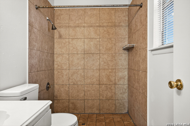 5823 Castle Brook Property Photo 27