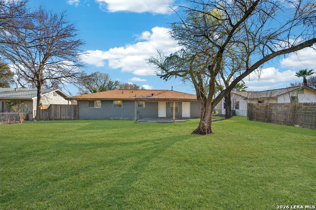 5823 Castle Brook Property Photo 36
