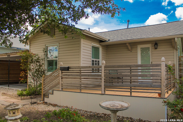 1210 Summit Property Photo 1