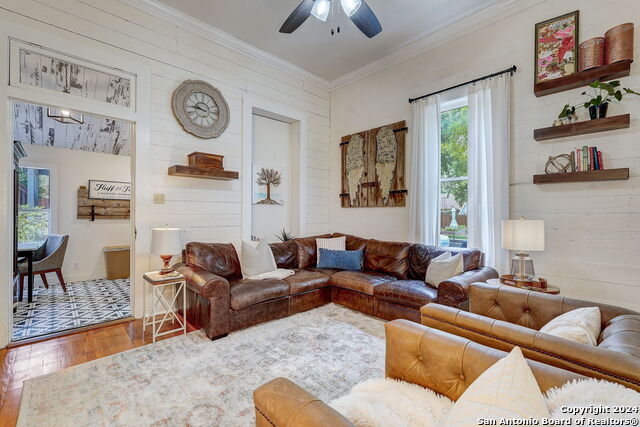 109 W Evergreen St Property Photo 18
