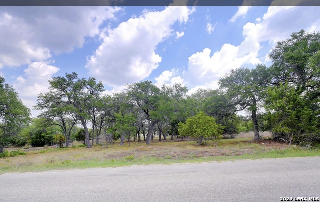107 S Calvin Barrett Property Photo 4