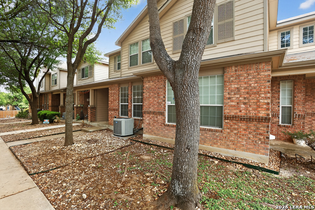 2608 Grayson Way Property Photo 1