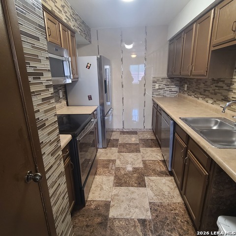 12020 Maplerock Property Photo 3