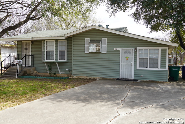 224 Marquette Dr Property Photo 3