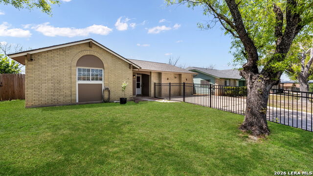 7626 Meadow Lawn Property Photo 1
