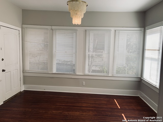 429 Mistletoe Property Photo 33