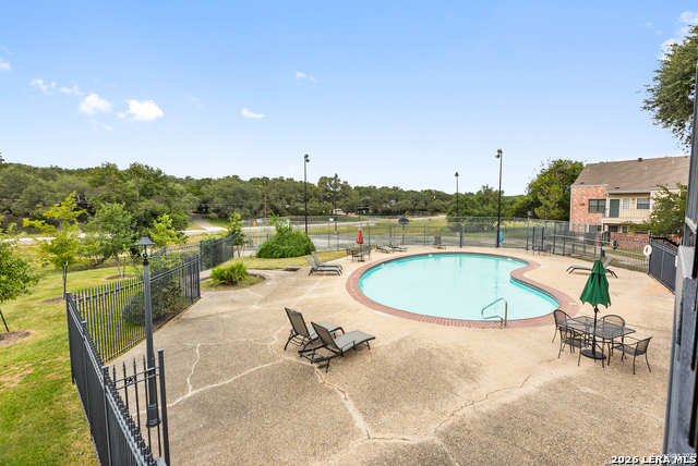 11610 Vance Jackson Property Photo 2