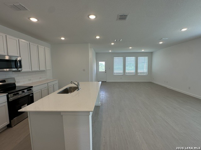 6714 Flores Rd Property Photo 4