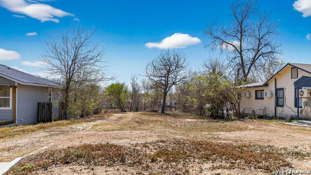 920 W Martin Luther King Property Photo 3