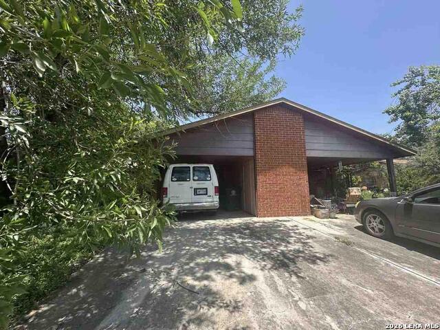 1521 Eichen Property Photo 1