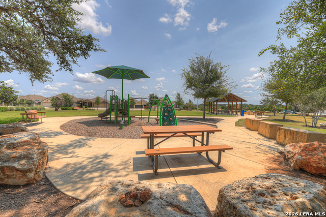 382 Nightshade Property Photo 40