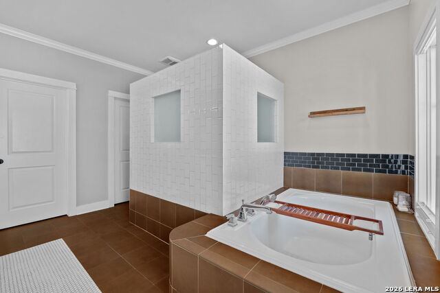 137 Katherine Property Photo 21