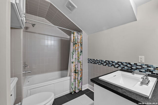 137 Katherine Property Photo 29