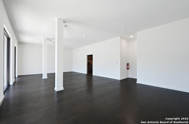 2209 S 1st Property Photo 6