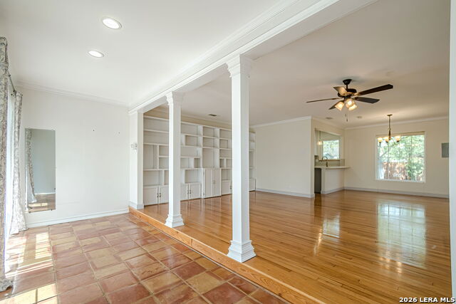 227 Devonshire Dr Property Photo 5