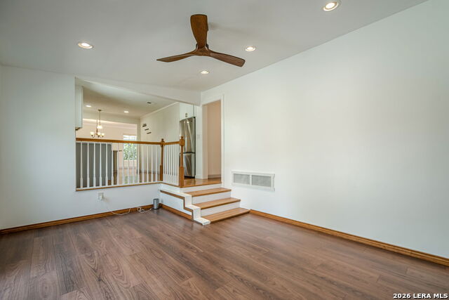 227 Devonshire Dr Property Photo 32