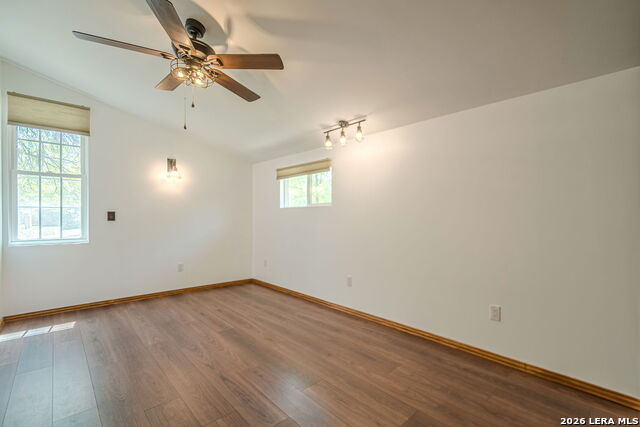 227 Devonshire Dr Property Photo 35