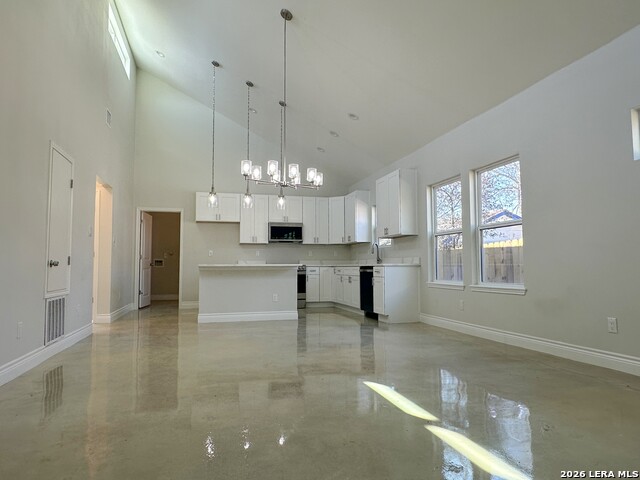 1722 Center St Property Photo 4