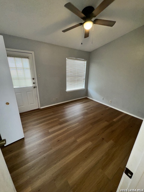 4949 Hamilton Wolfe Property Photo 14