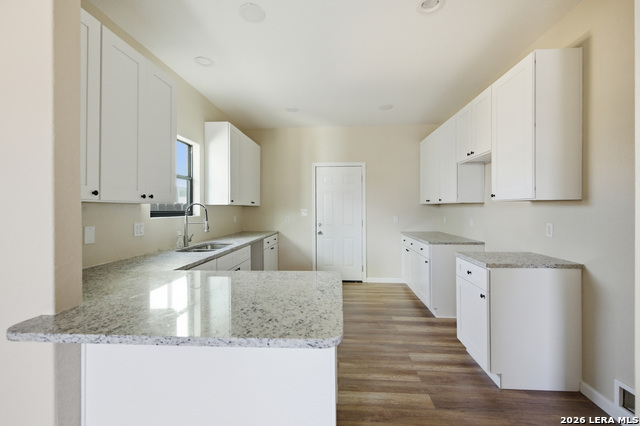 1515 Lamar Property Photo 5