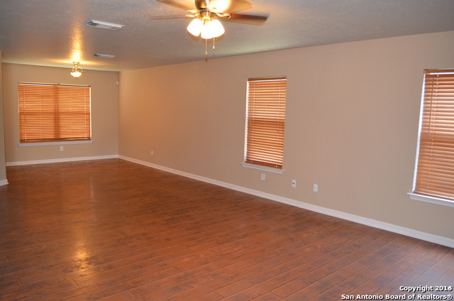 443 Bluegrass Creek Property Photo 4