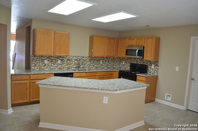 443 Bluegrass Creek Property Photo 6
