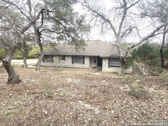 576 Gallagher Property Photo 4