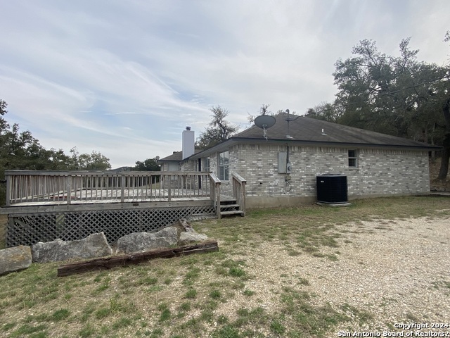 576 Gallagher Property Photo 8