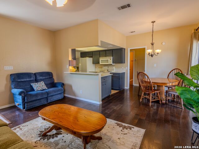 1013 Chestnut St Property Photo 5