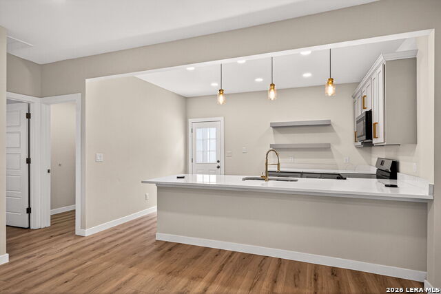 631 E Mistletoe Property Photo 8