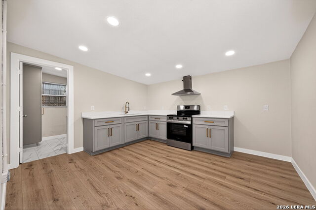 631 E Mistletoe Property Photo 22