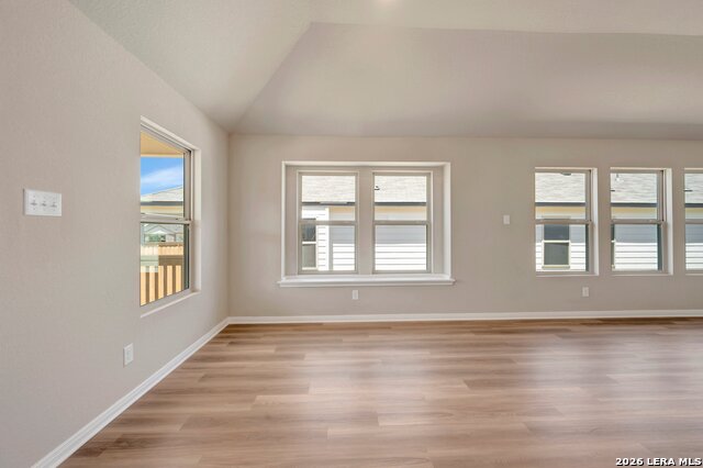 1013 Eagle Crossing Property Photo 9