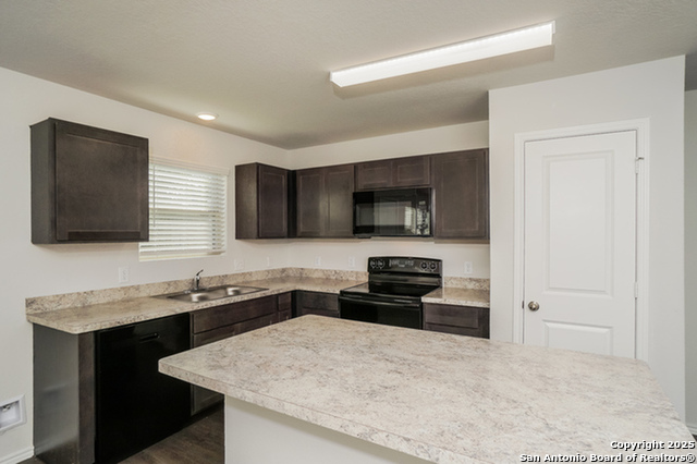 3811 Somers Crest Property Photo 7